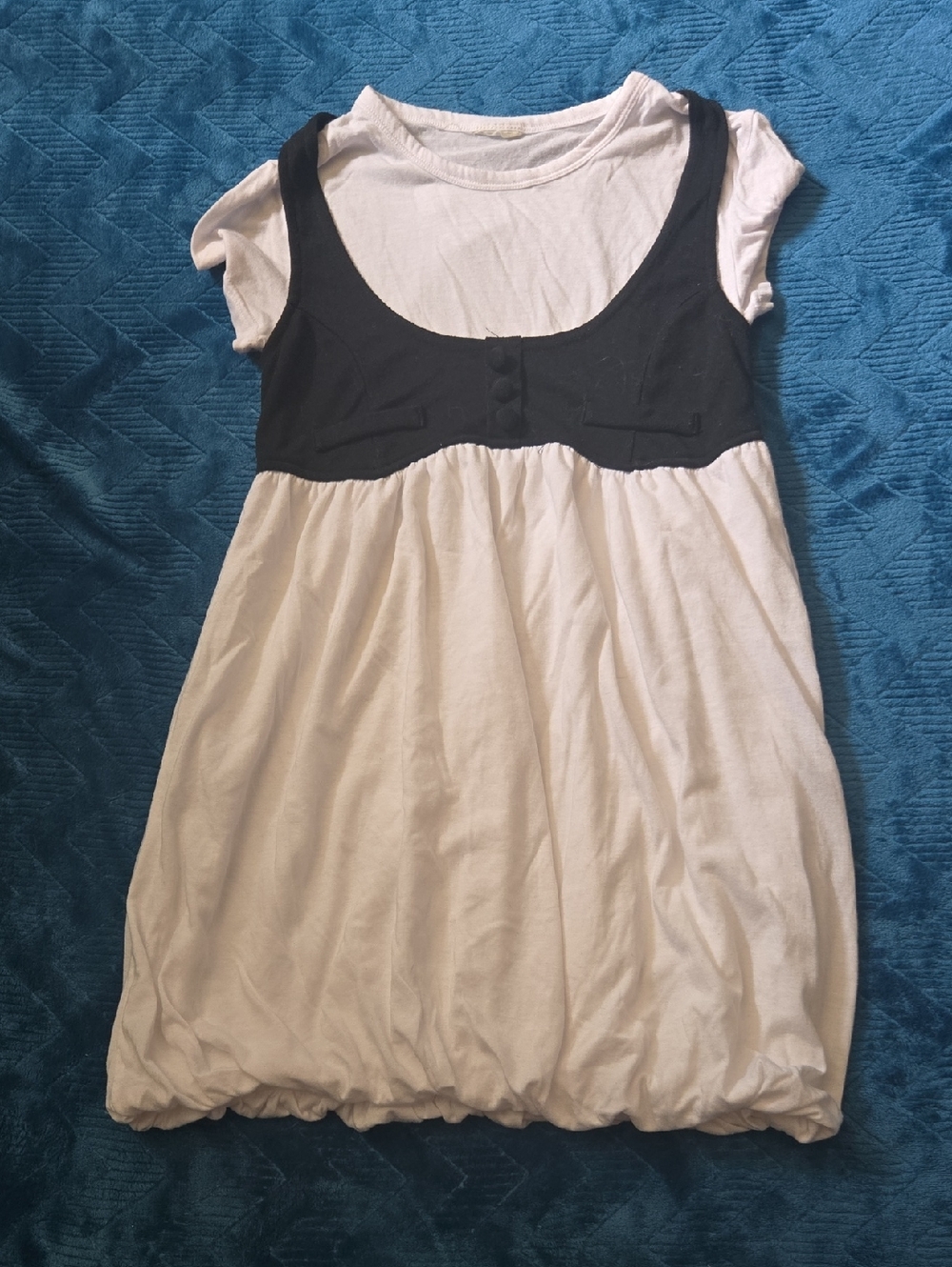 5/$20 Black & White Scoop-Neck Short Sleeve Tunic Top